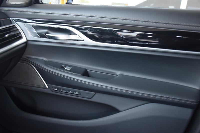 2019 BMW 750i xDrive, 多伦多, 全款车