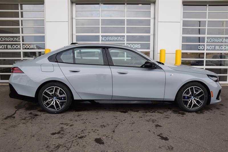 2024 BMW i5 M60 xDrive, 多伦多, 全款车