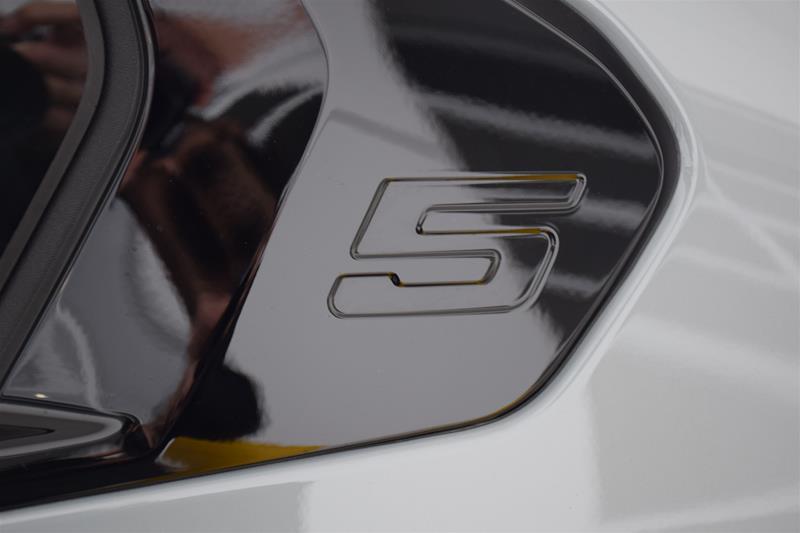 2024 BMW i5 M60 xDrive, 多伦多, 全款车