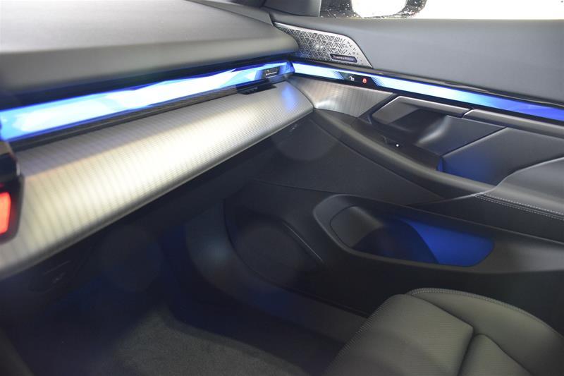 2024 BMW i5 M60 xDrive, 多伦多, 全款车