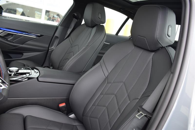 2024 BMW i5 M60 xDrive, 多伦多, 全款车