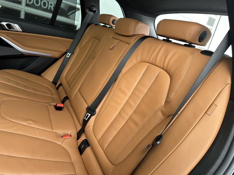 2022 BMW X5 M50i, 多伦多, 原厂Finance方案