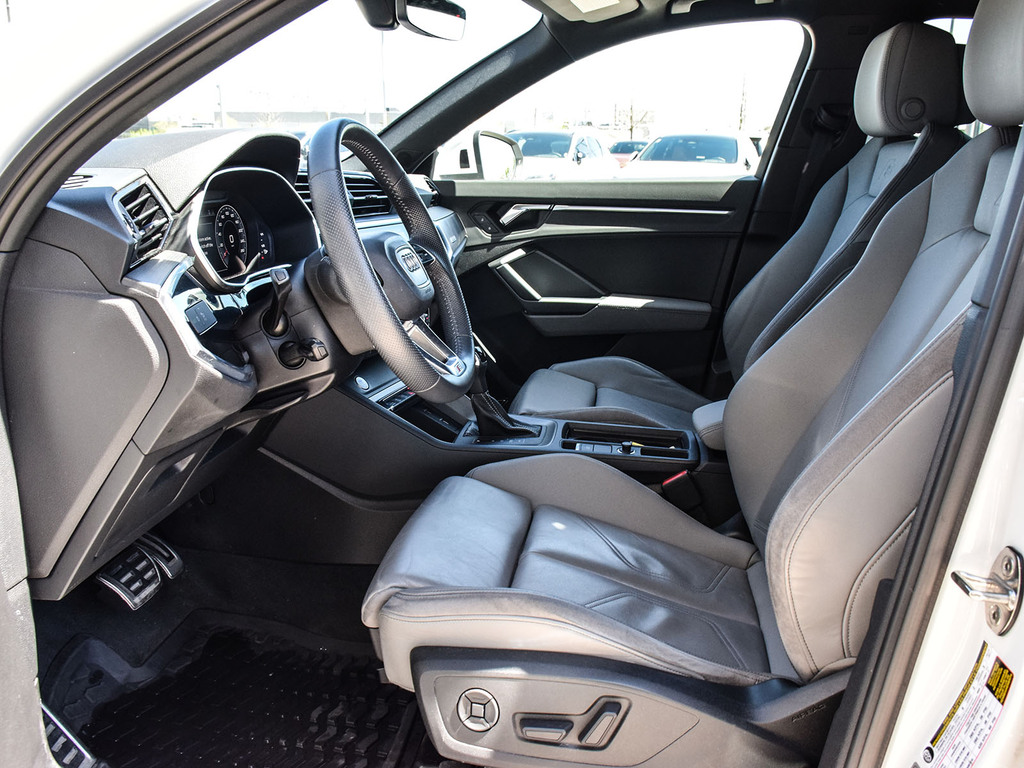 2020 Audi Q3 Technik S-Line , Toronto, Cash