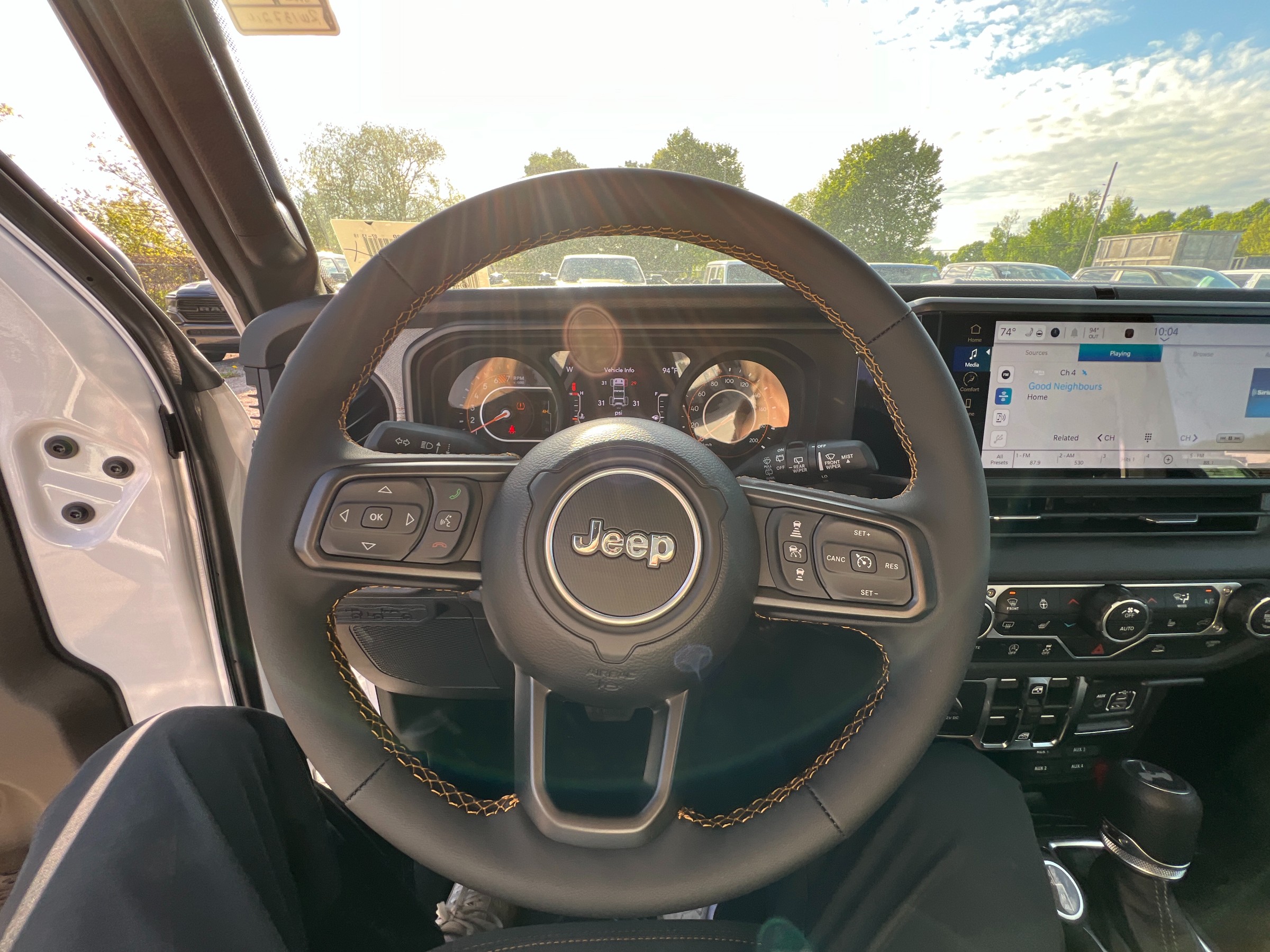 Jeep Wrangler 2024 - Image 9