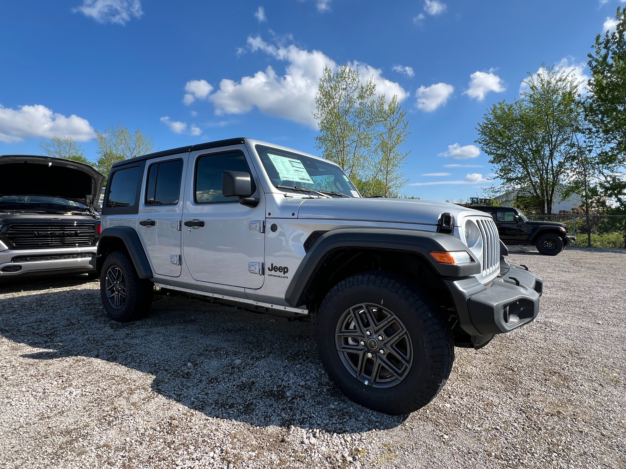 Jeep Wrangler 2024 - Image 1