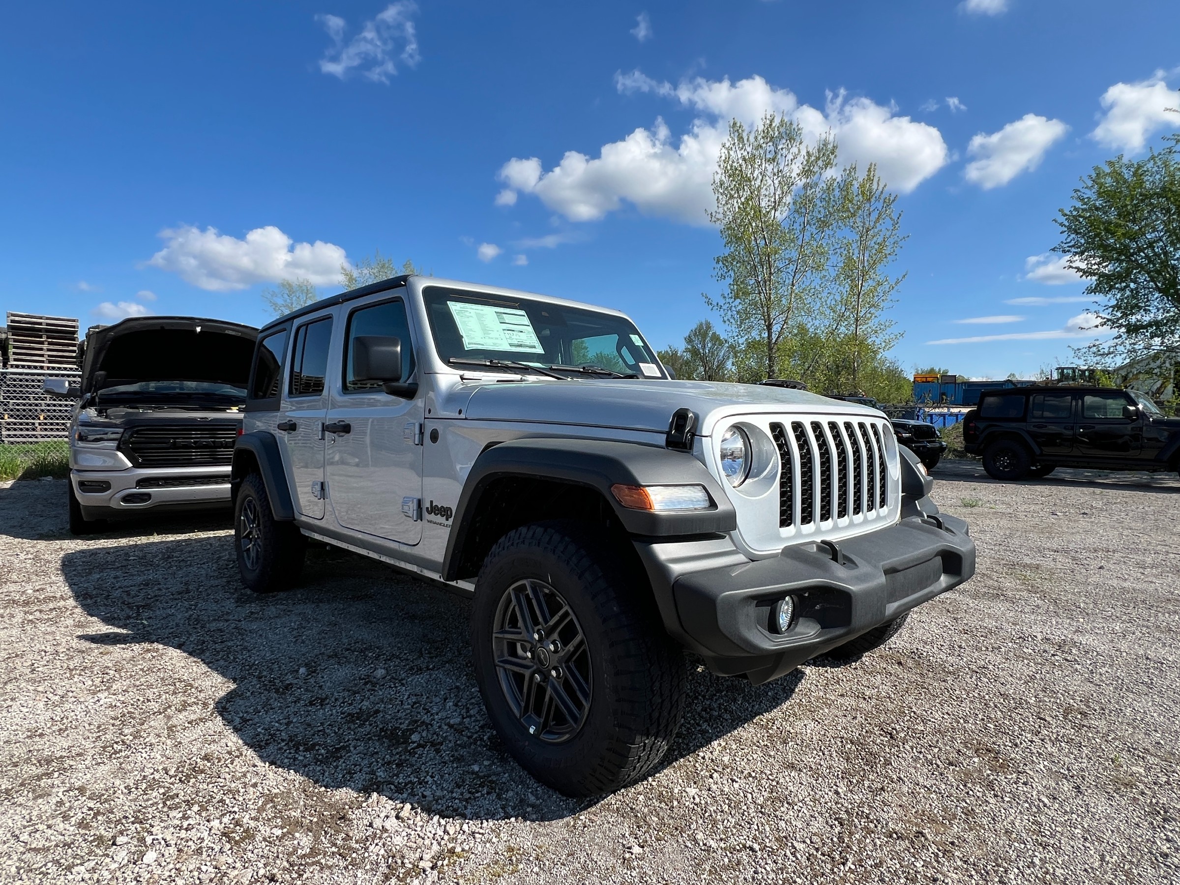 Jeep Wrangler 2024 - Image 5