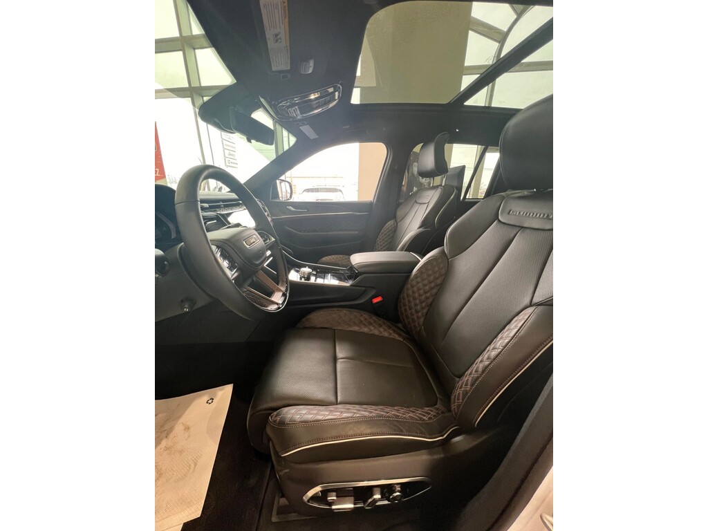 2022 Jeep Grand Cherokee