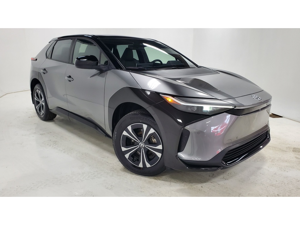 Used 2023 Toyota bZ4X with 15,265 km for sale at Otogo
