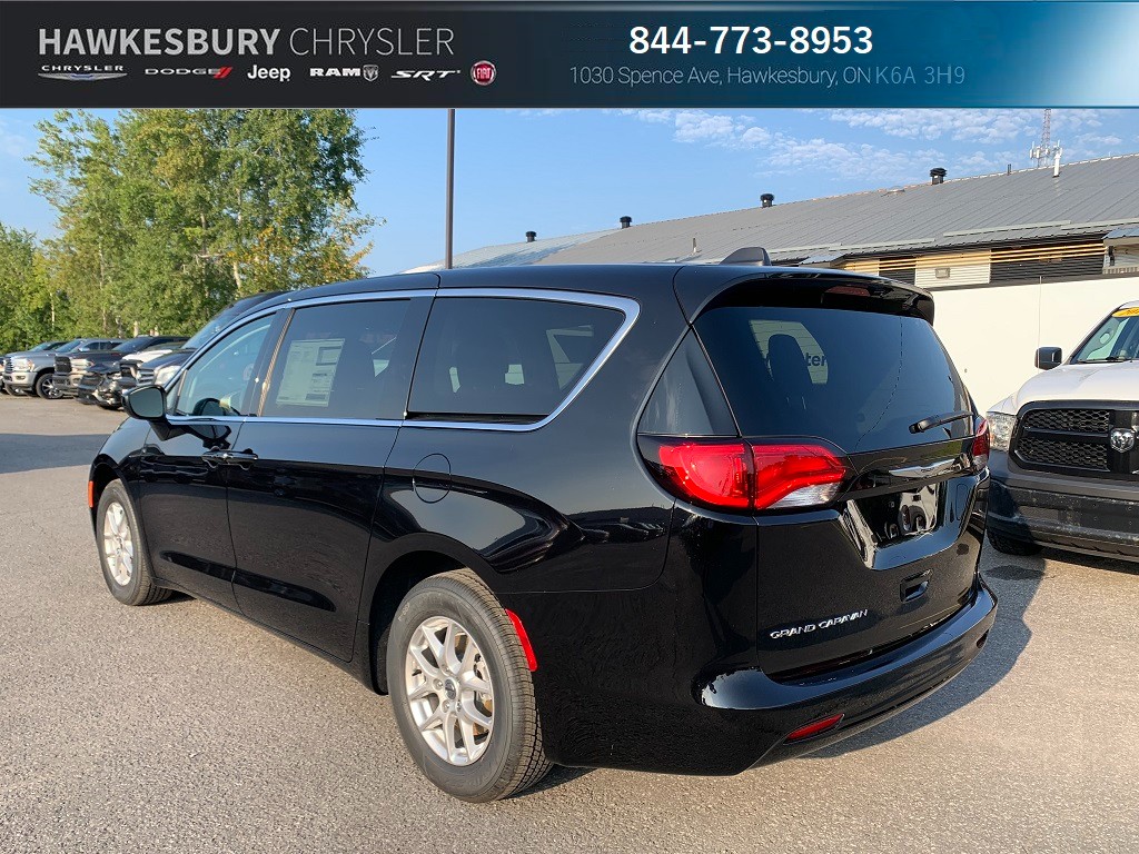 Chrysler Grand Caravan 2024 - Image 4
