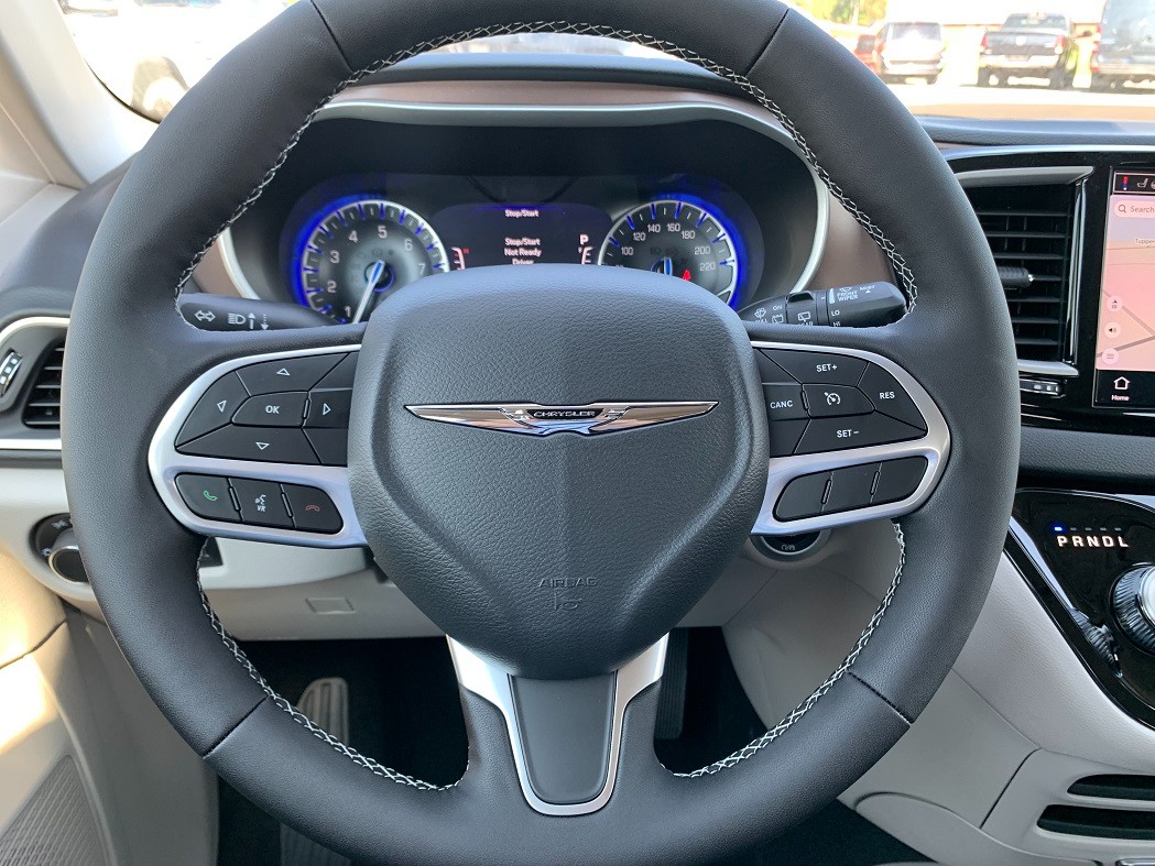 Chrysler Grand Caravan 2024 - Image 11