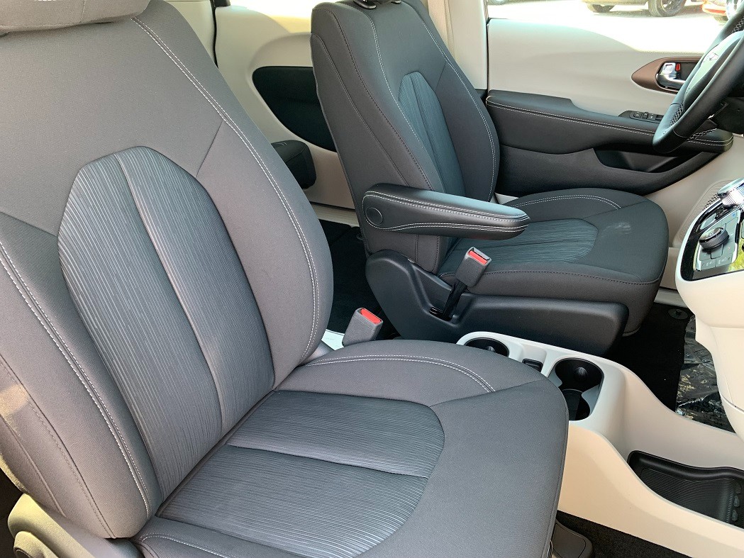 Chrysler Grand Caravan 2024 - Image 20