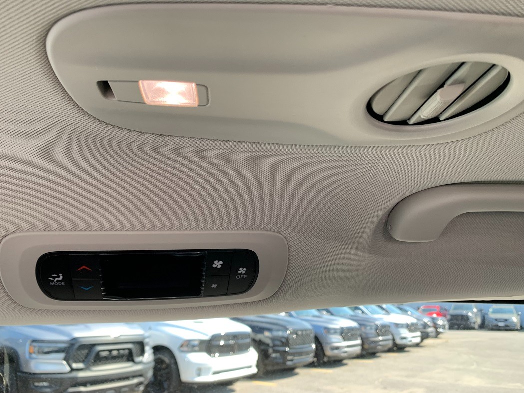 Chrysler Grand Caravan 2024 - Image 22