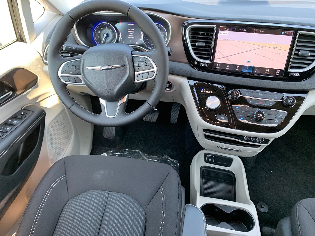 Chrysler Grand Caravan 2024 - Image 24