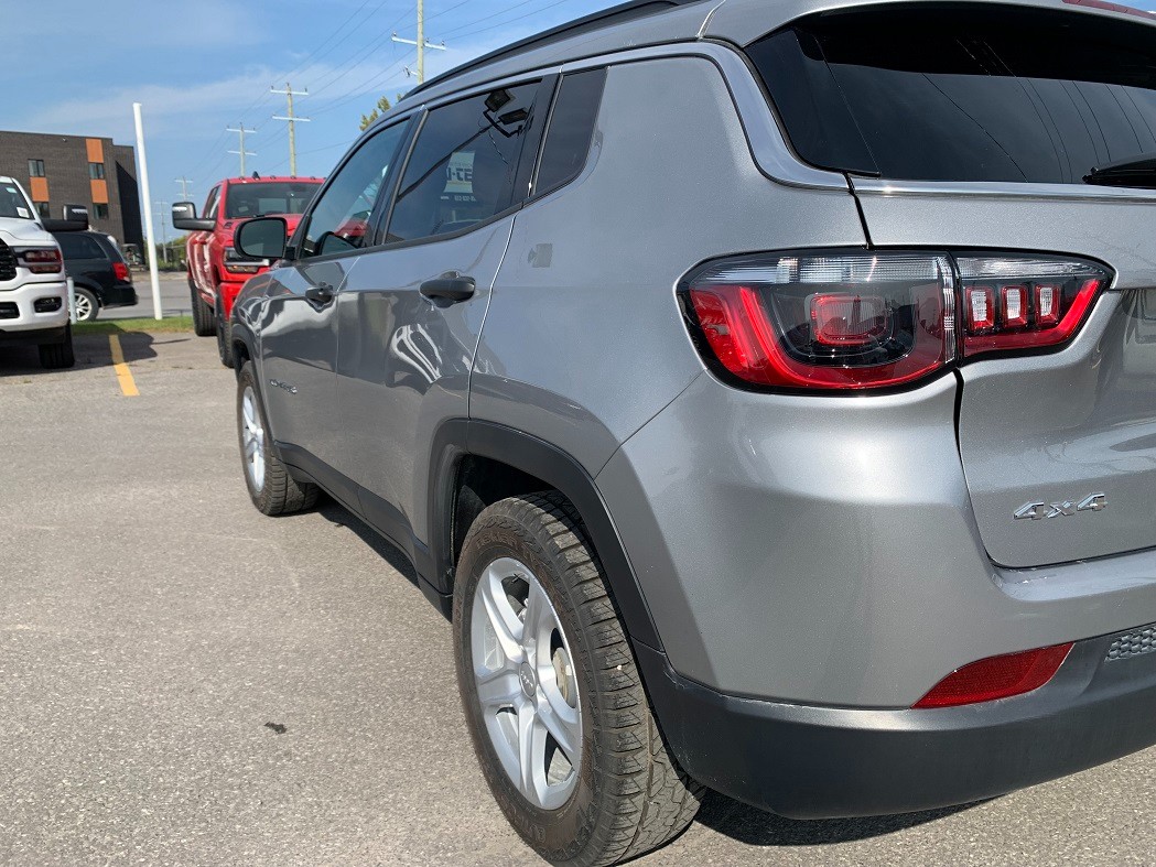 Jeep Compass 2024 - Image 8