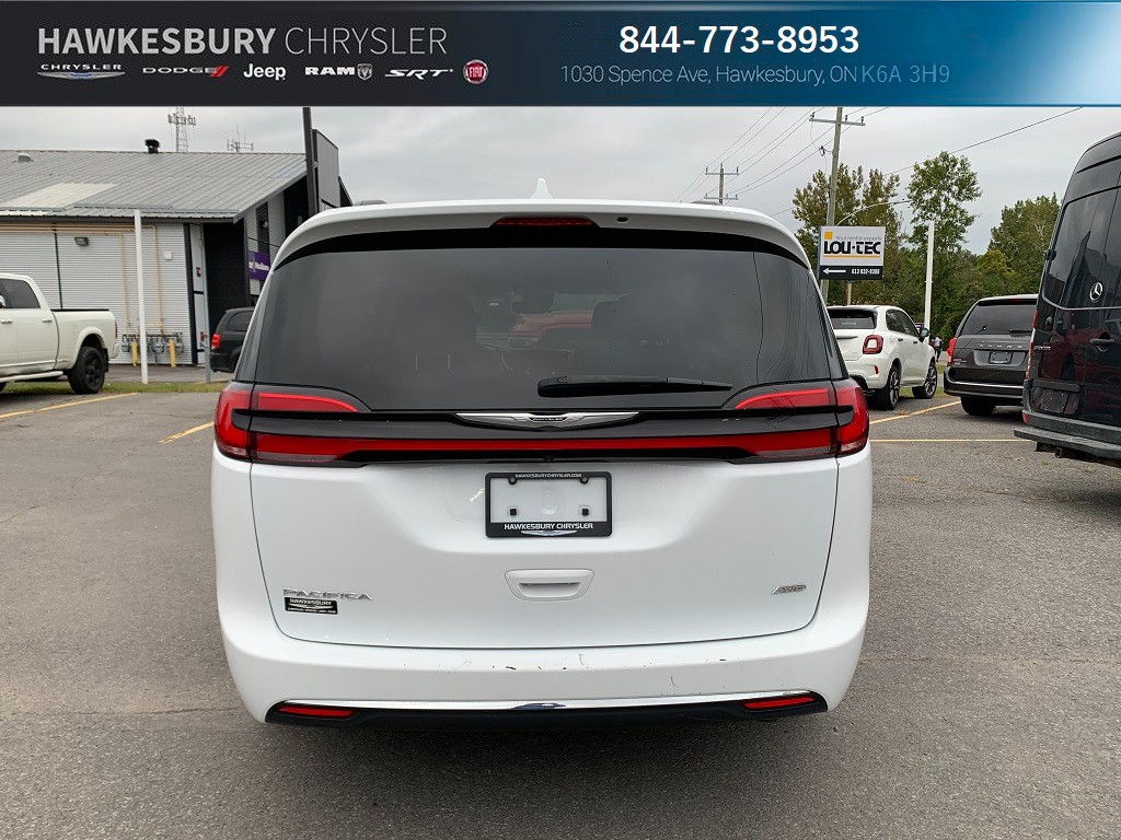 Chrysler Pacifica 2022 - Image 11