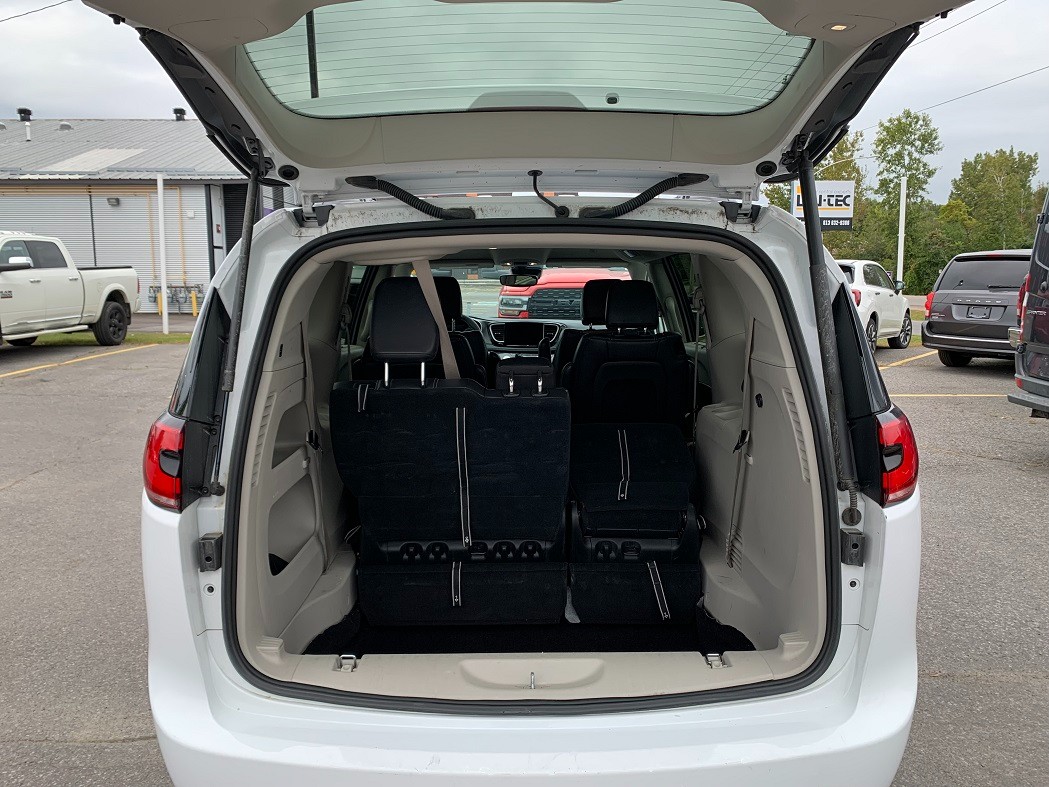 Chrysler Pacifica 2022 - Image 12