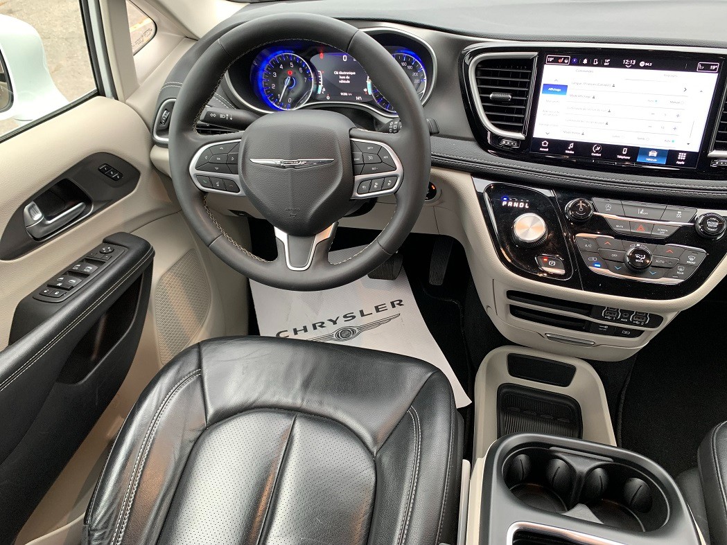 Chrysler Pacifica 2022 - Image 26