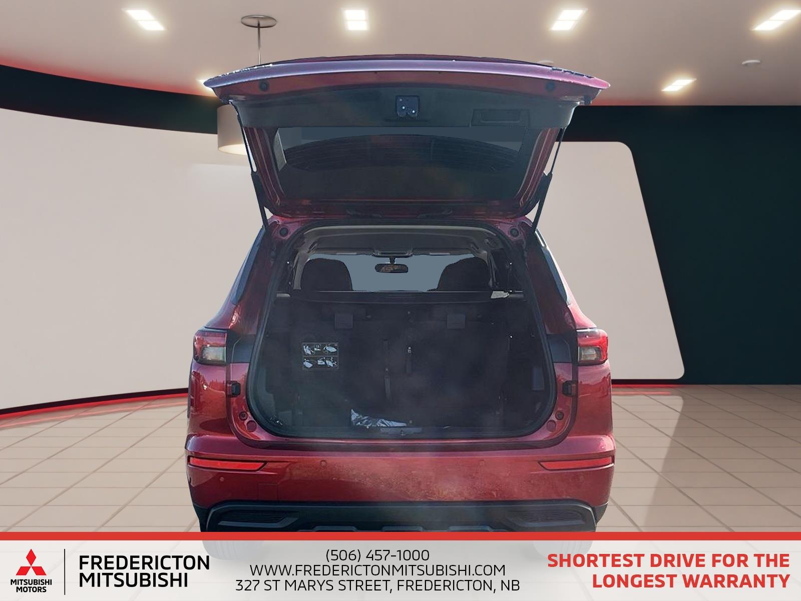 2025 Mitsubishi Outlander PHEV ES