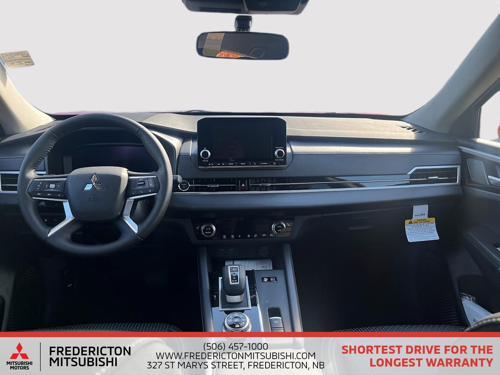 2025 Mitsubishi Outlander PHEV ES