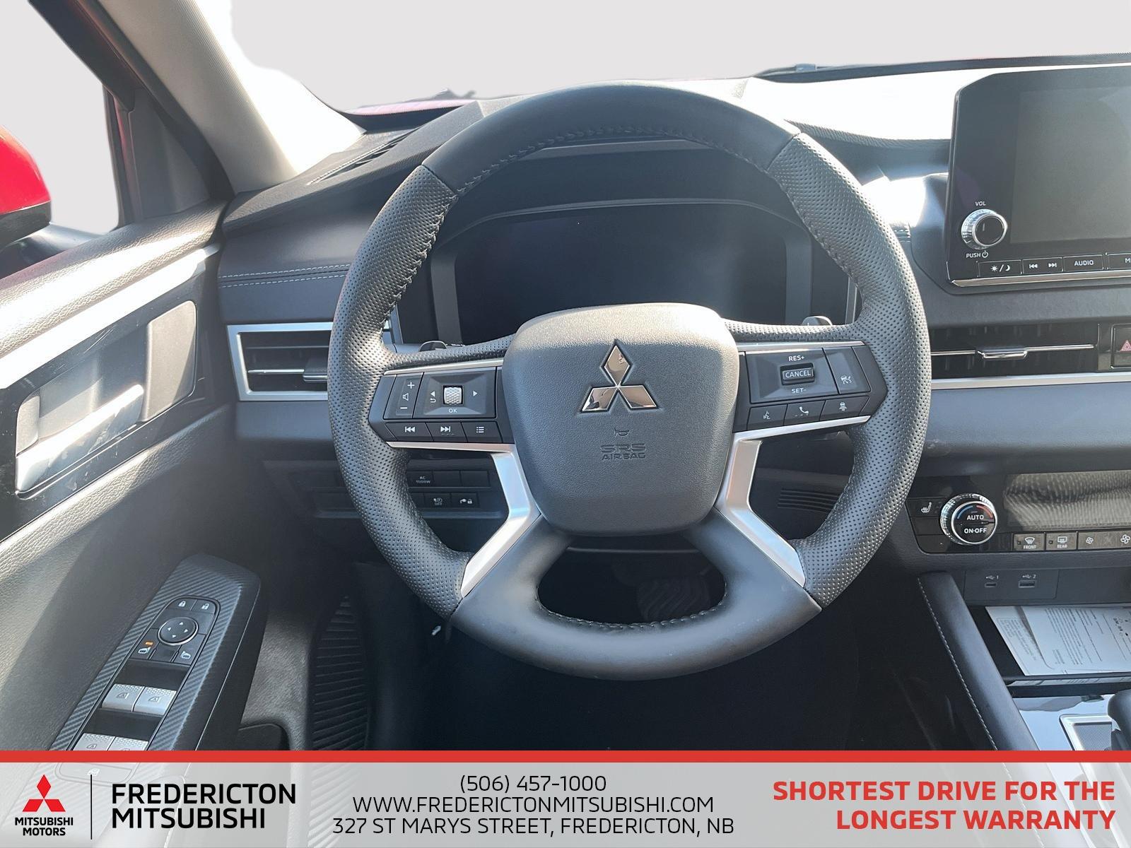 2025 Mitsubishi Outlander PHEV ES