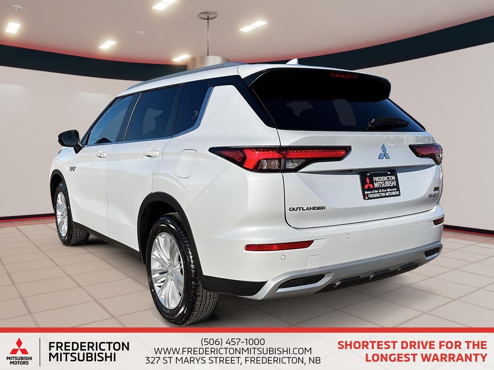 2025 Mitsubishi Outlander PHEV SE