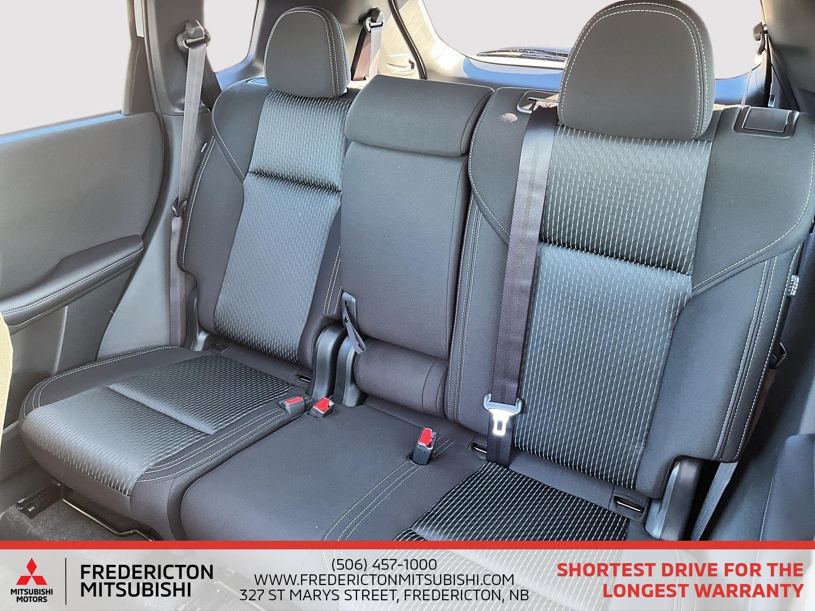 2025 Mitsubishi Outlander PHEV SE