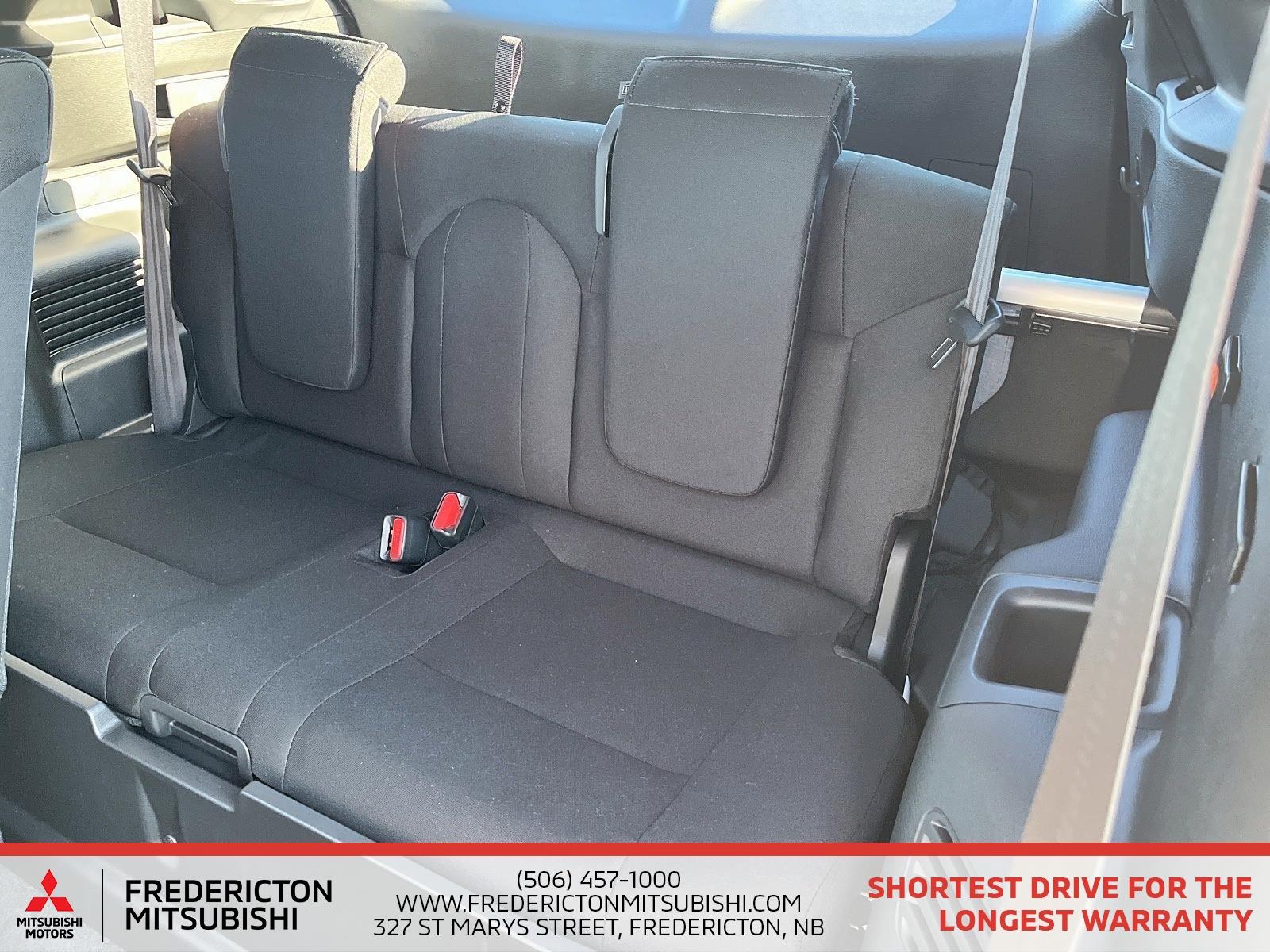 2025 Mitsubishi Outlander PHEV SE