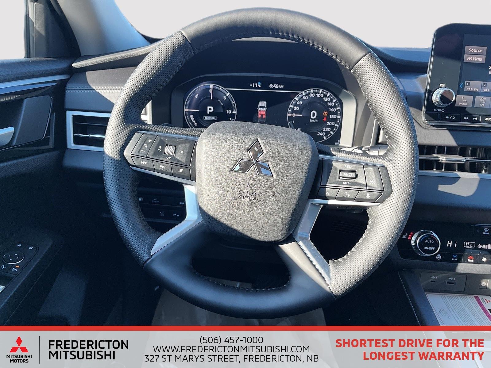 2025 Mitsubishi Outlander PHEV SE