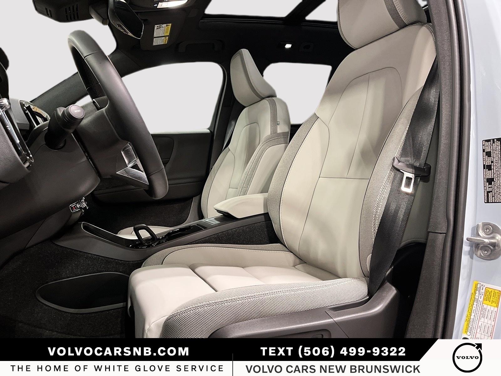2025 Volvo EX40 Twin Motor Ultra
