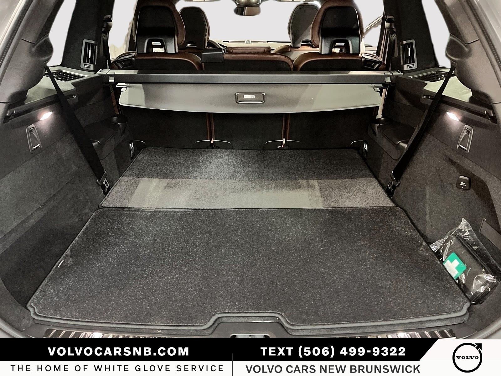 2025 Volvo XC90 Plug-In Hybrid T8 Ultra Bright Theme