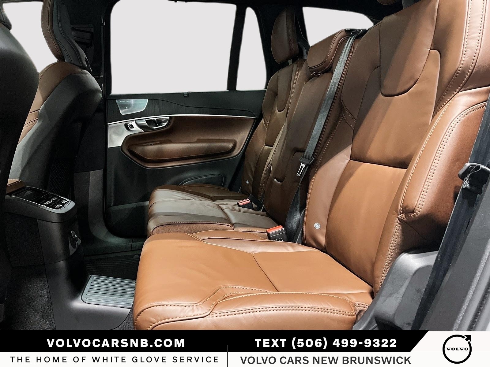 2025 Volvo XC90 Plug-In Hybrid T8 Ultra Bright Theme