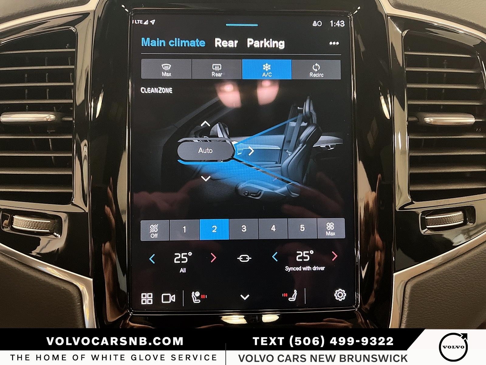 2025 Volvo XC90 Plug-In Hybrid T8 Ultra Bright Theme