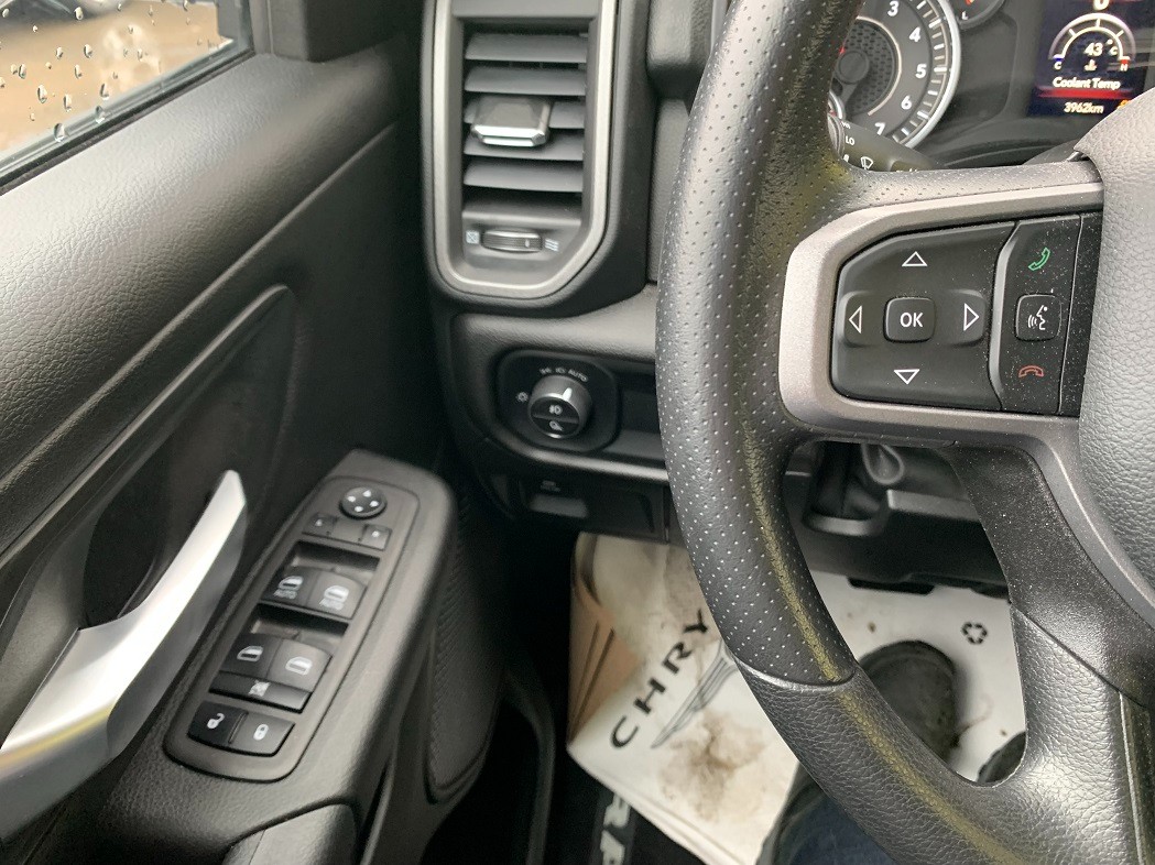 RAM 1500 2024 - Image 9