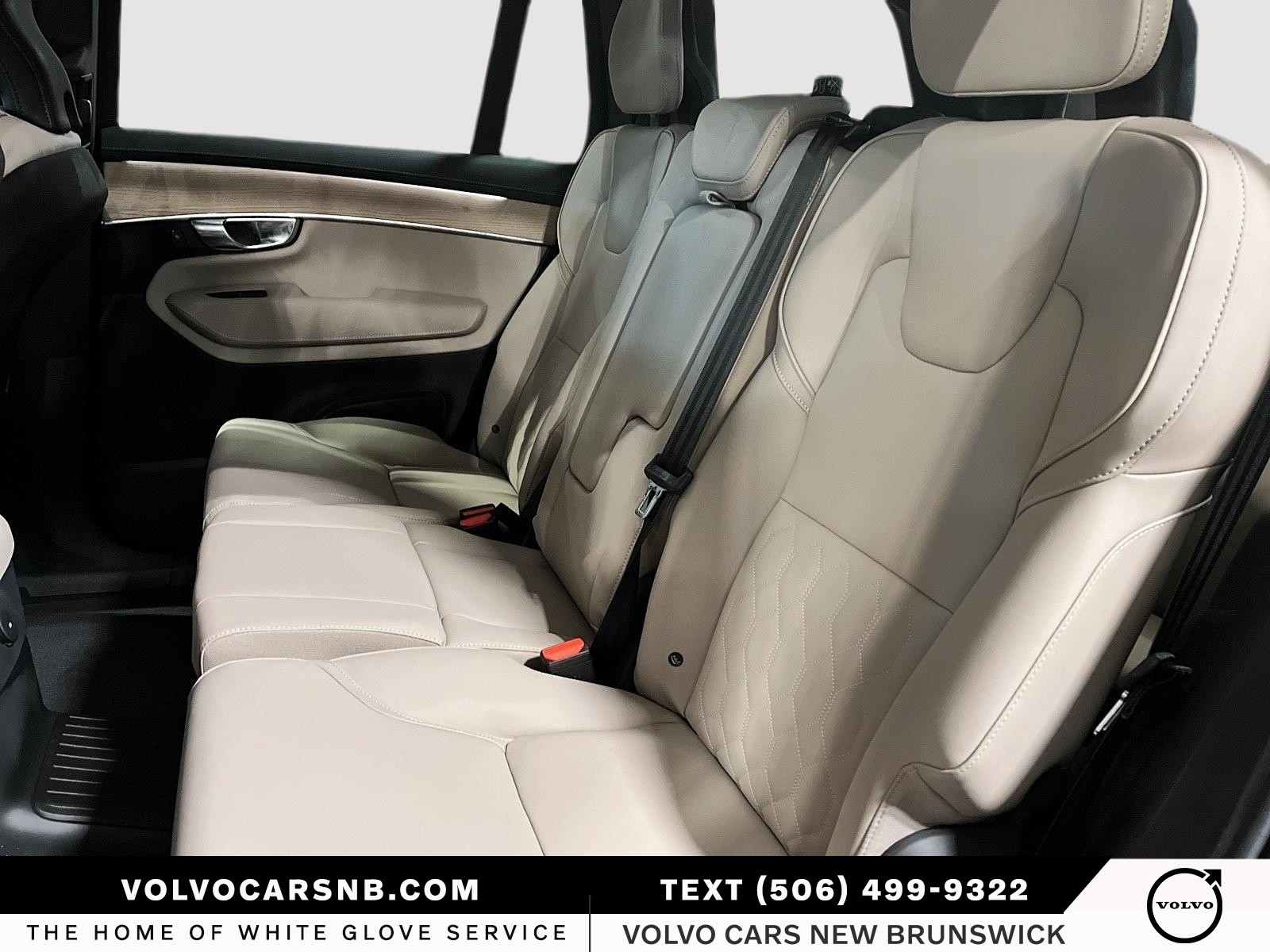 2025 Volvo XC90 Plug-In Hybrid T8 Plus Bright Theme