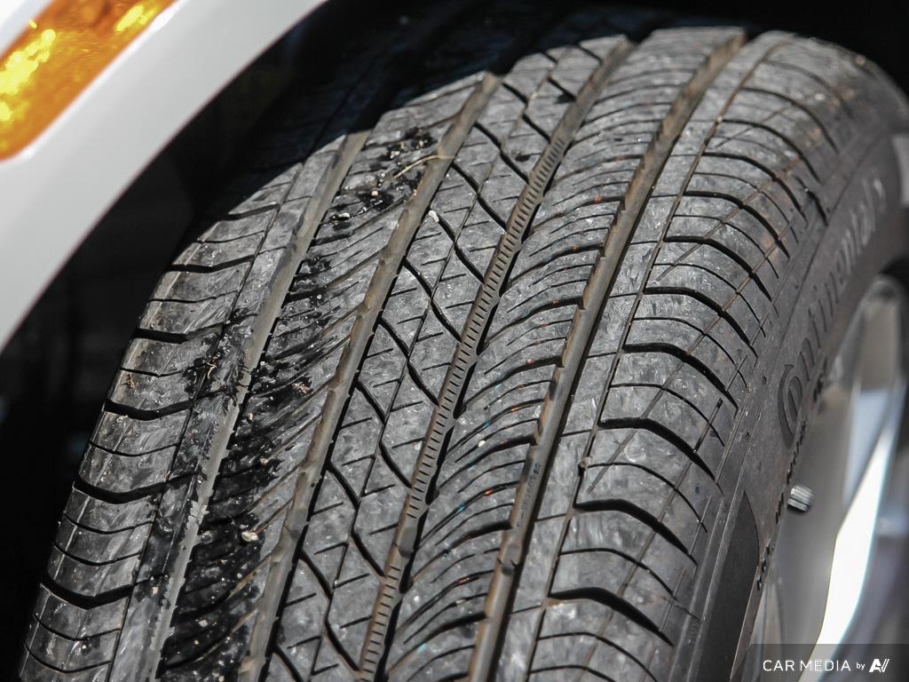 used 2025 Buick Encore GX car, priced at $44,963