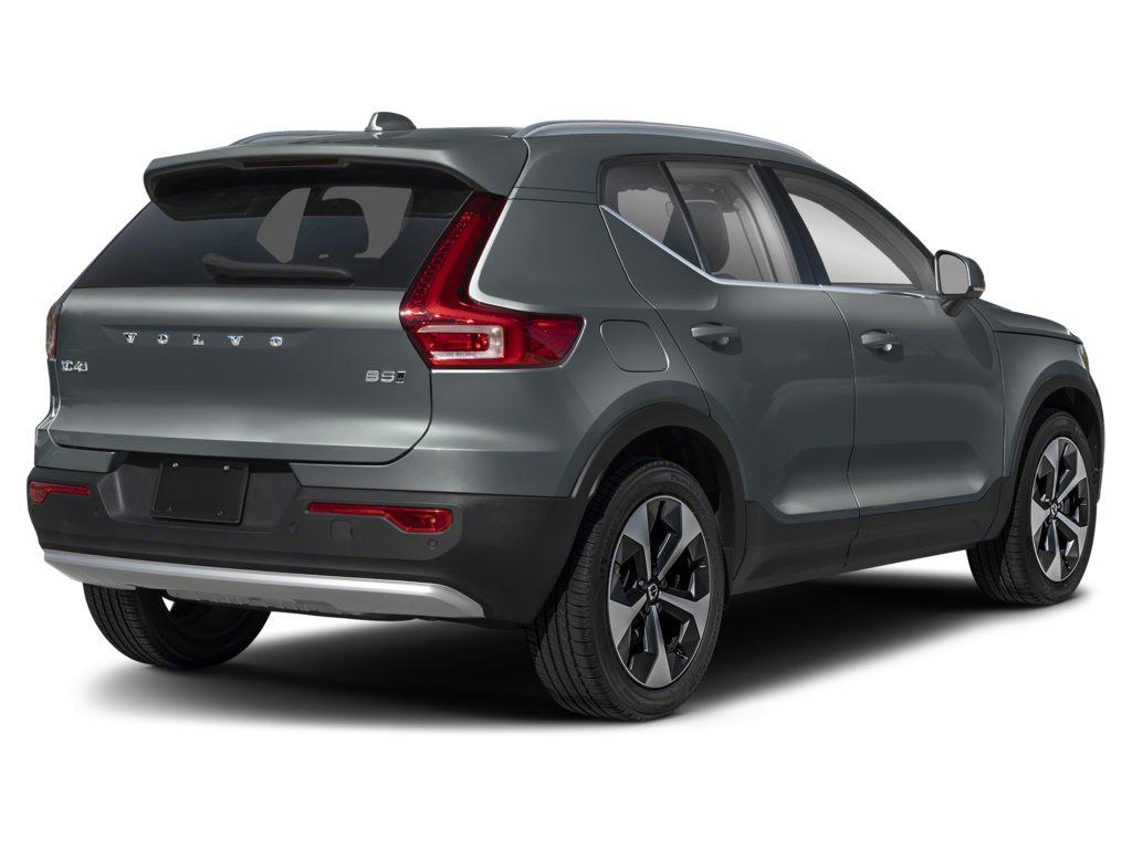 2025 Volvo XC40 B5 Core Bright Theme