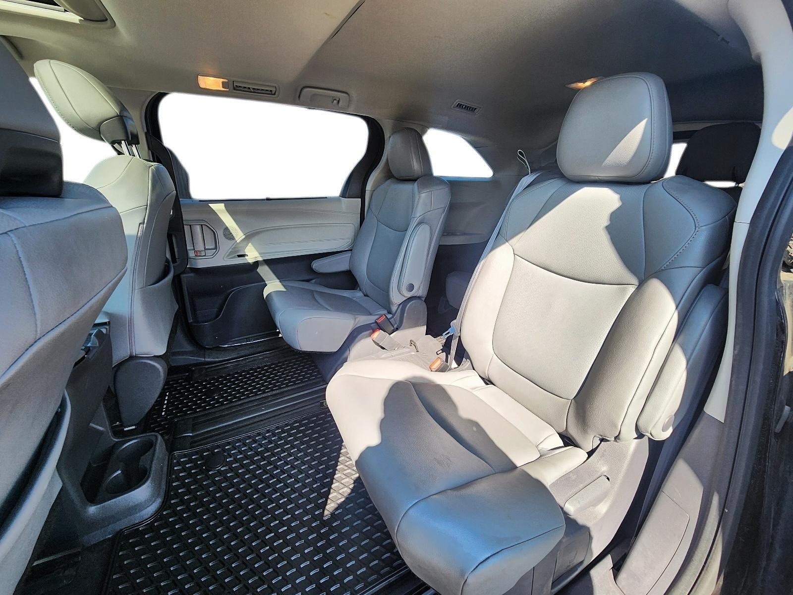 2021 Toyota Sienna LE 8-Passenger