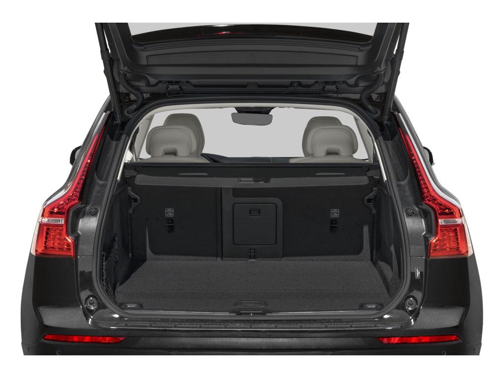 2025 Volvo XC60 B5 Plus Dark Theme