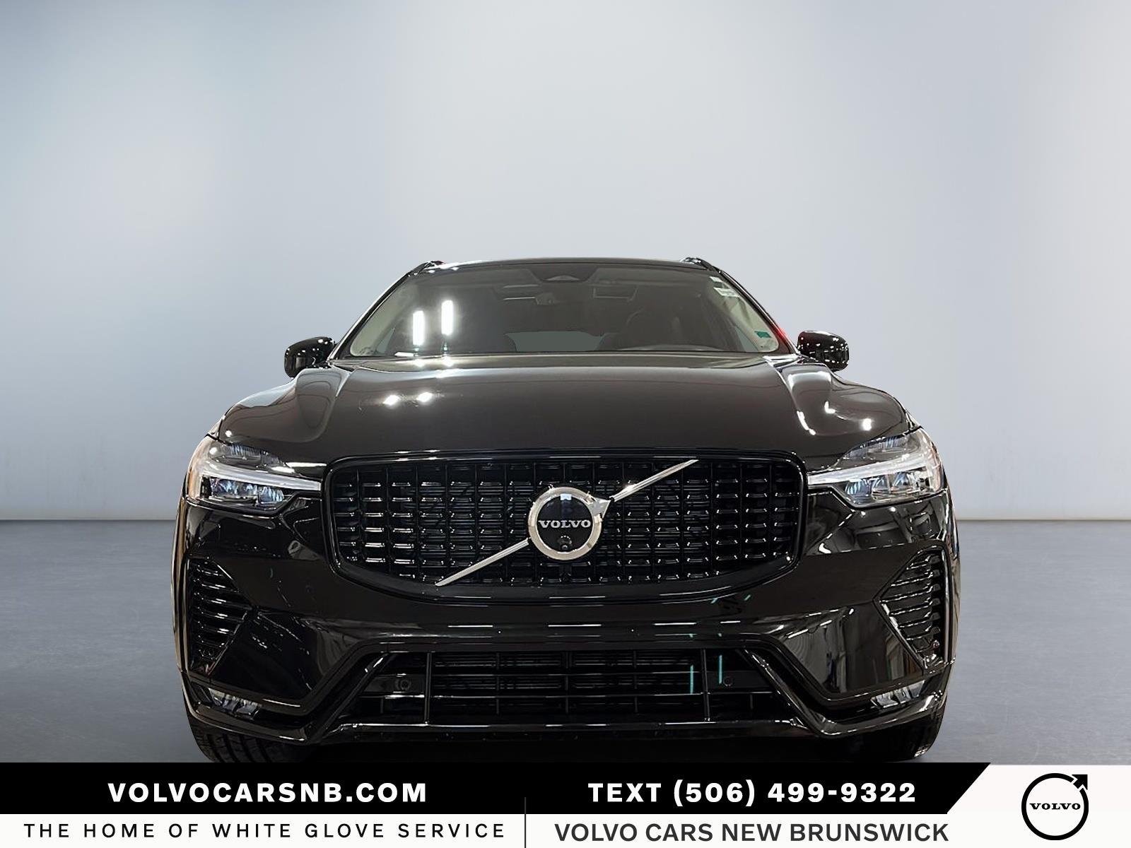 2024 Volvo XC60 B5 Plus Dark Theme