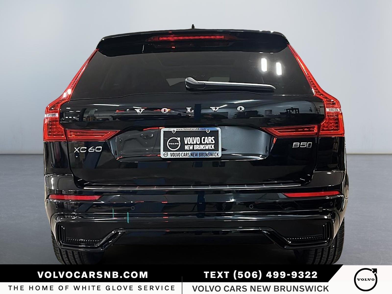 2024 Volvo XC60 B5 Plus Dark Theme