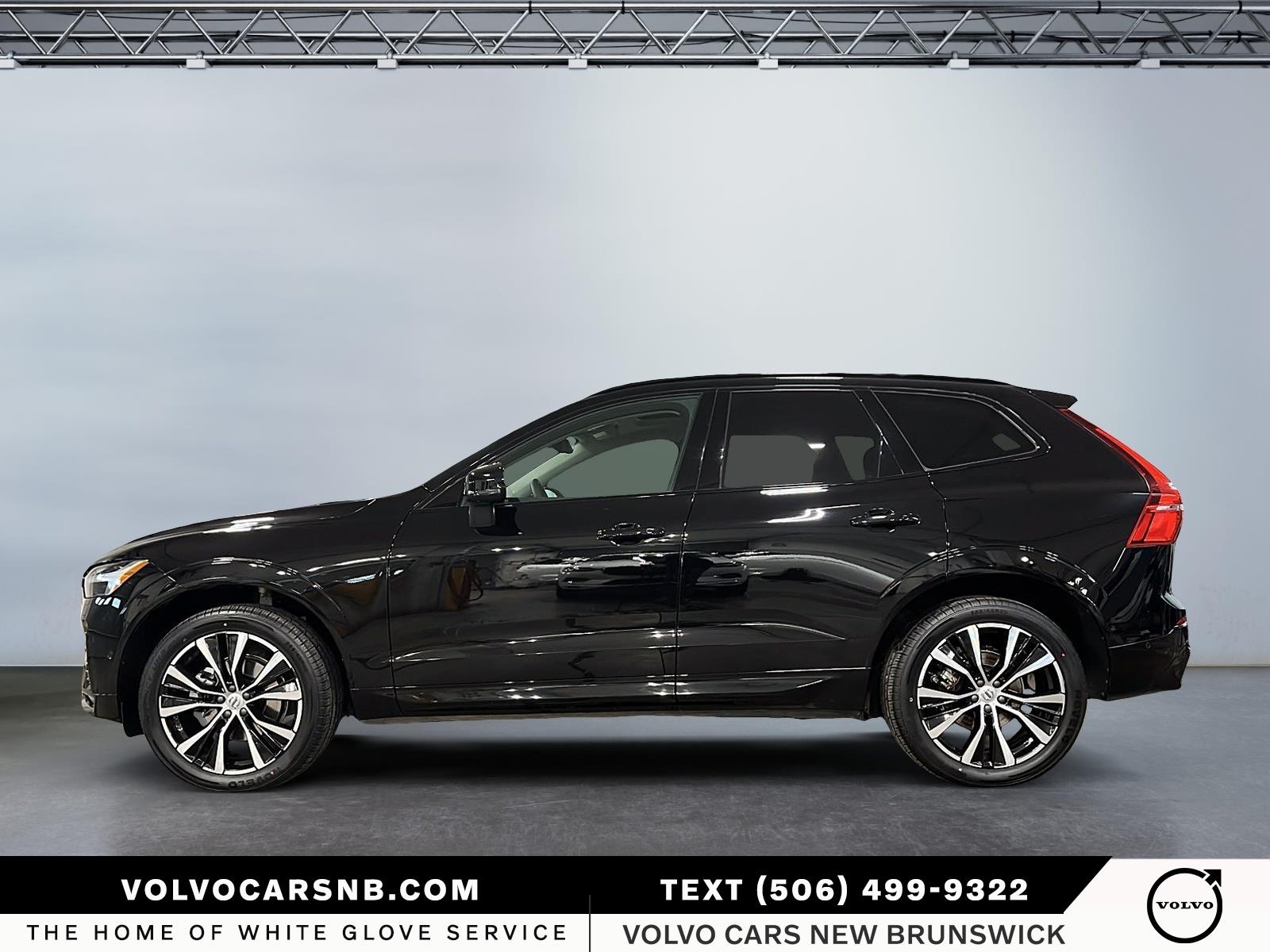 2024 Volvo XC60 B5 Plus Dark Theme