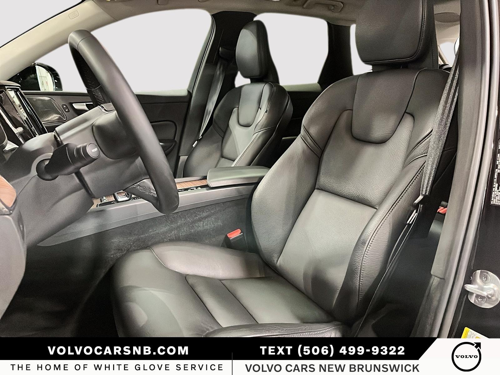 2024 Volvo XC60 B5 Plus Dark Theme