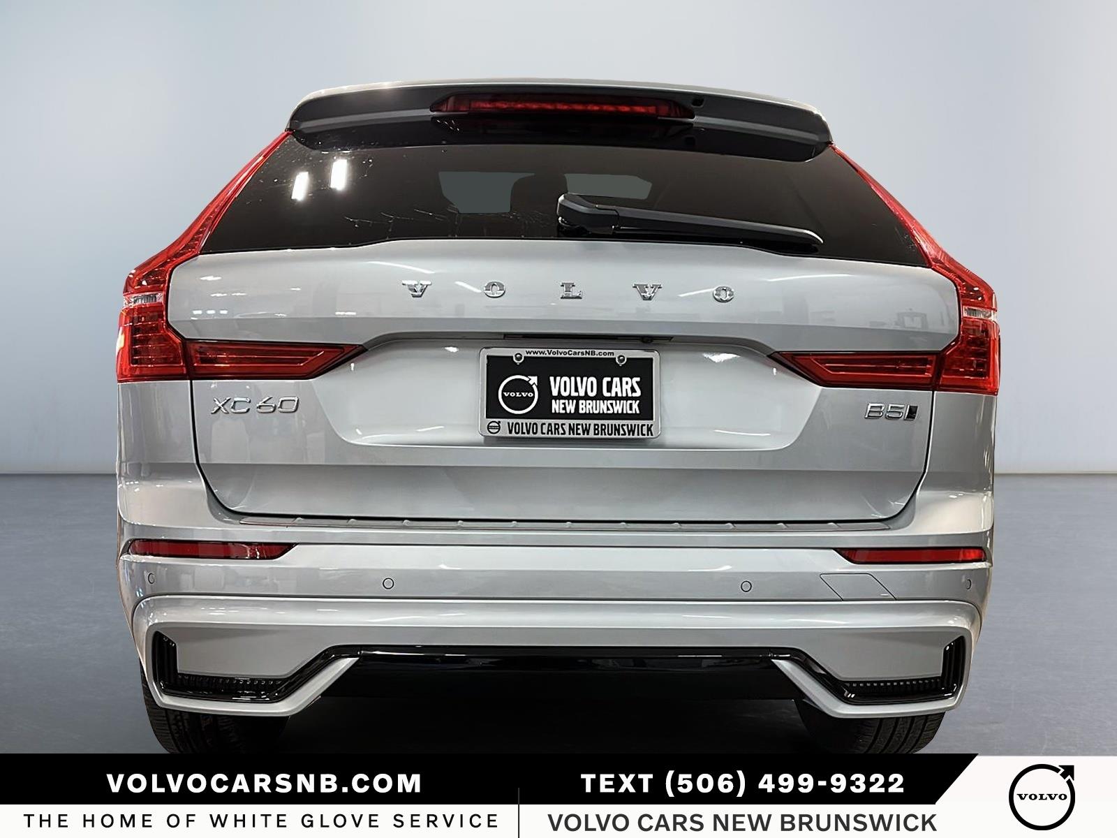 2024 Volvo XC60 B5 Plus Dark Theme