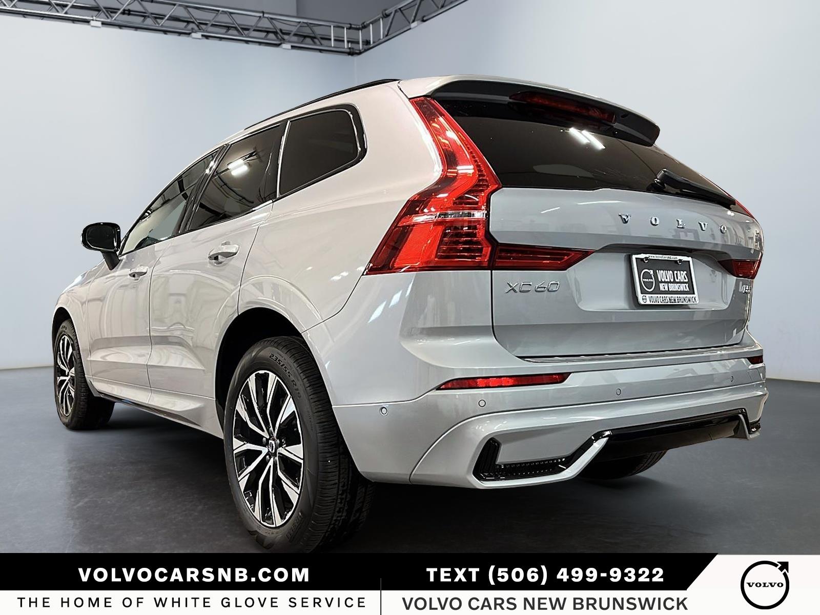 2024 Volvo XC60 B5 Plus Dark Theme