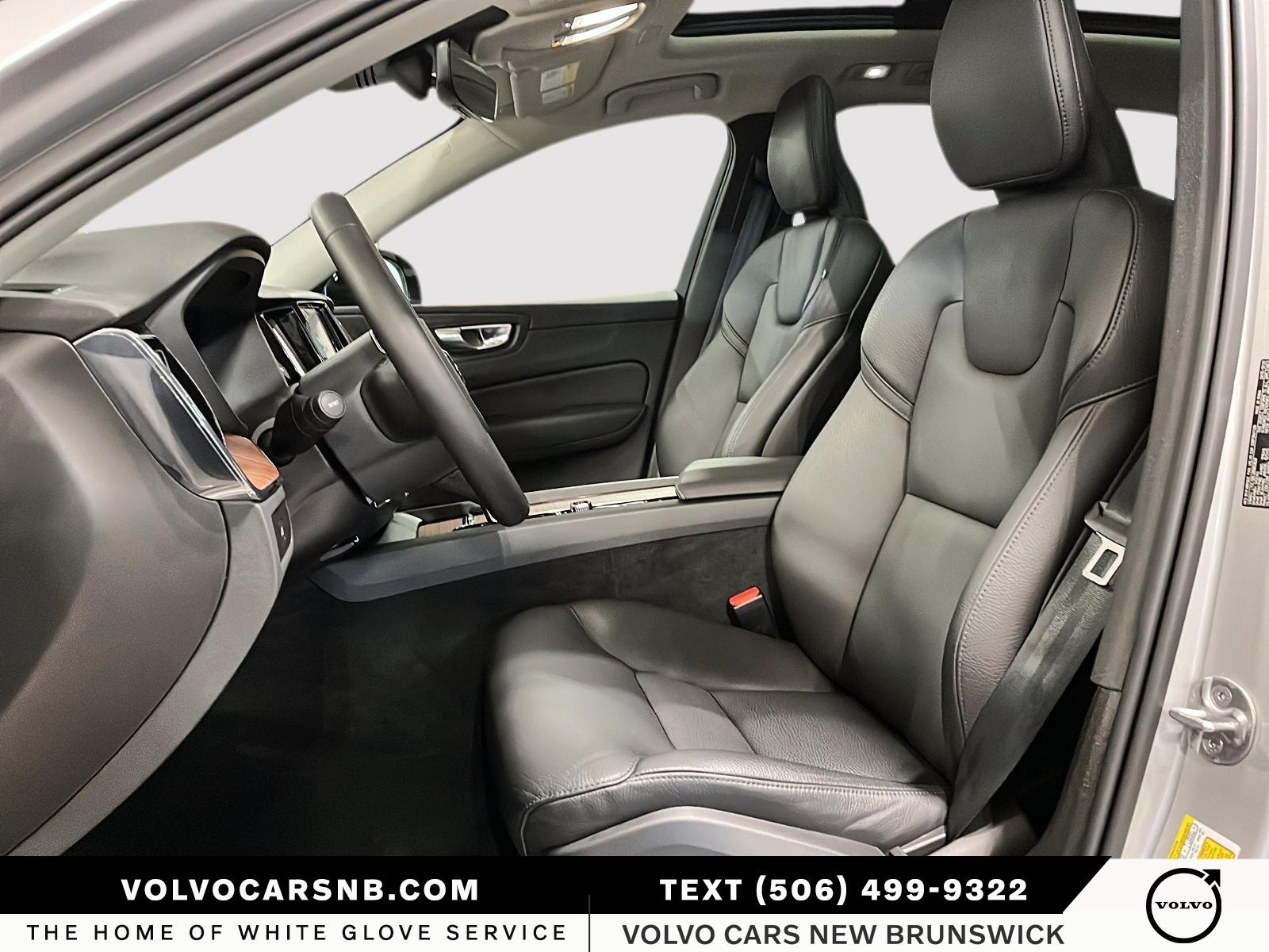 2024 Volvo XC60 B5 Plus Dark Theme