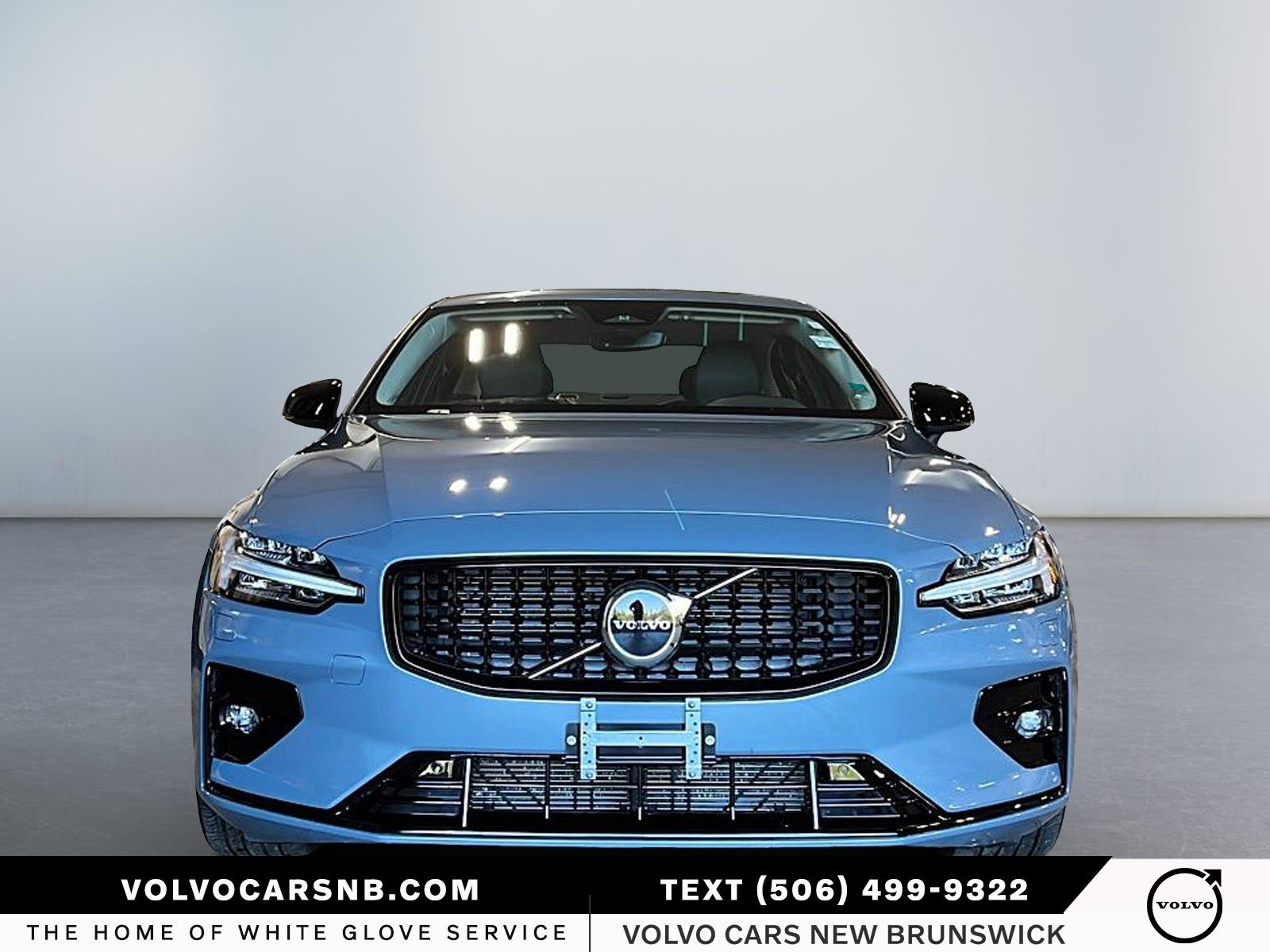 2024 Volvo S60 B5 Core Dark Theme