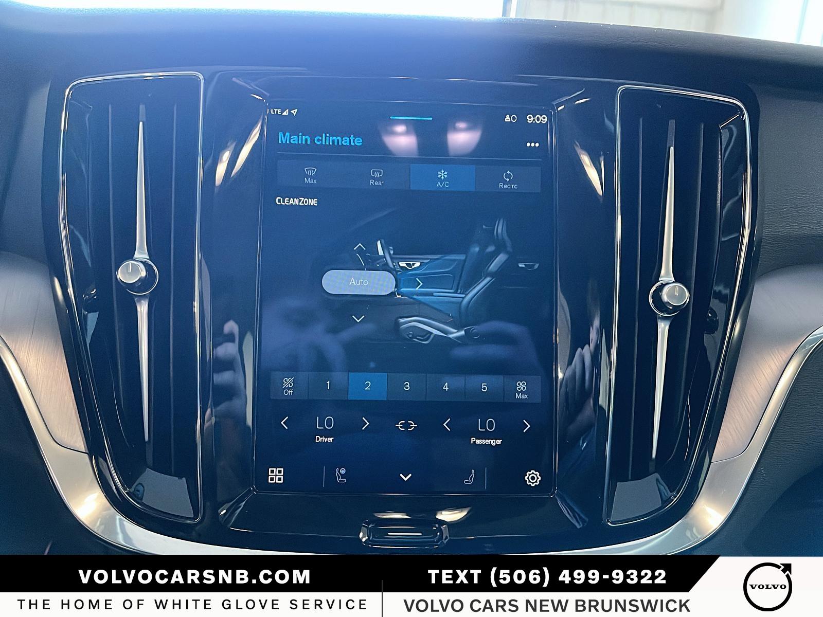 2024 Volvo S60 B5 Core Dark Theme