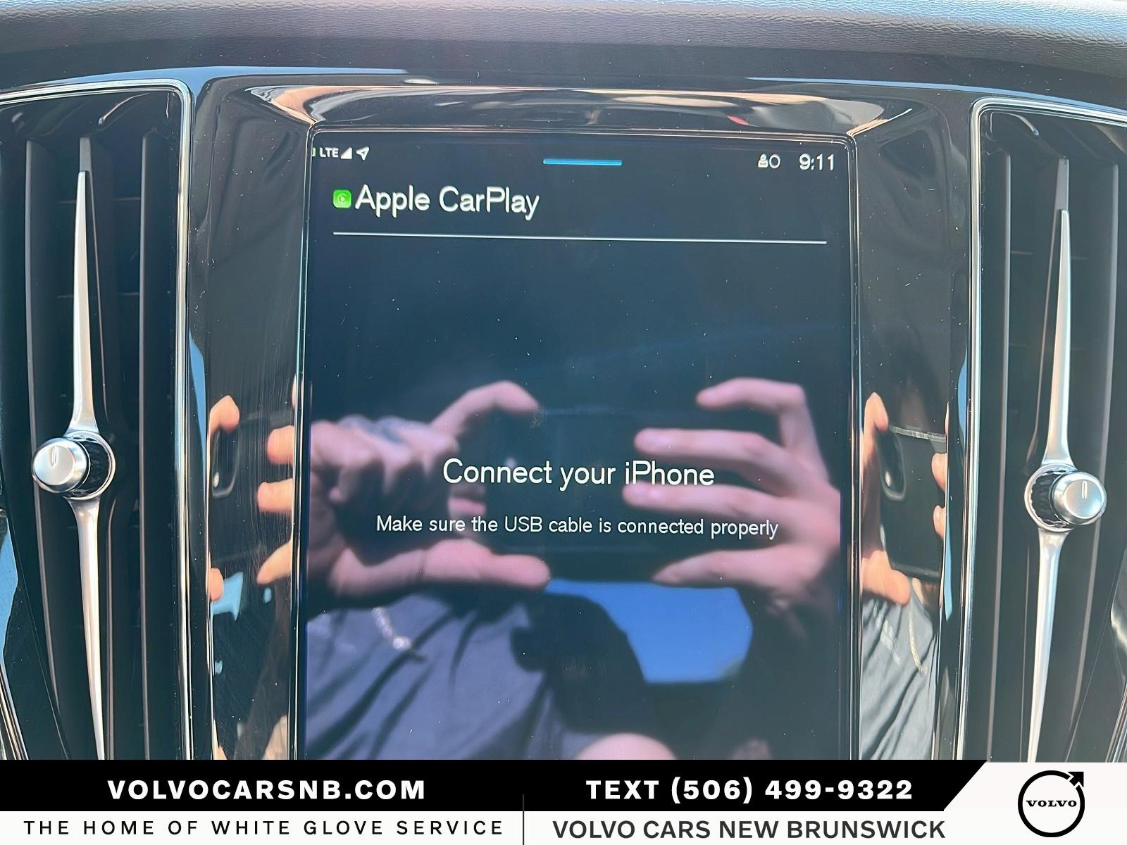 2024 Volvo S60 B5 Core Dark Theme