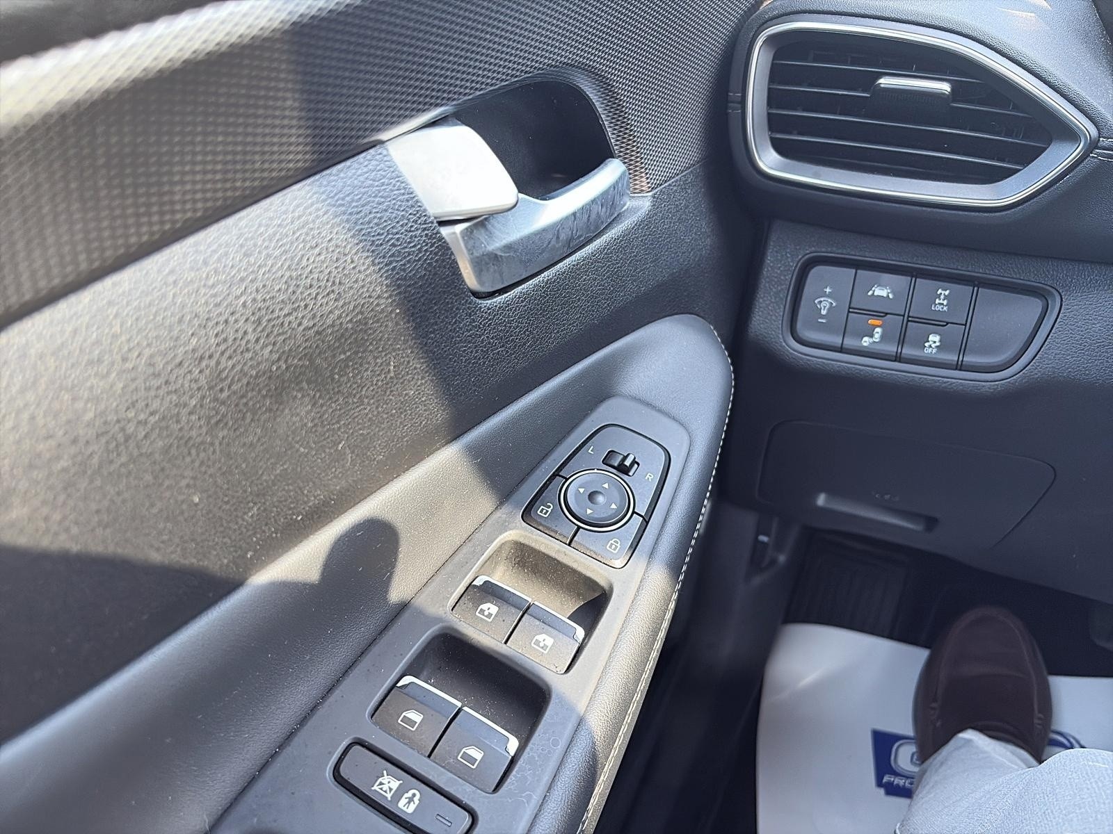 2020 Hyundai Santa Fe Preferred 2.4 w/Sun & Leather Package