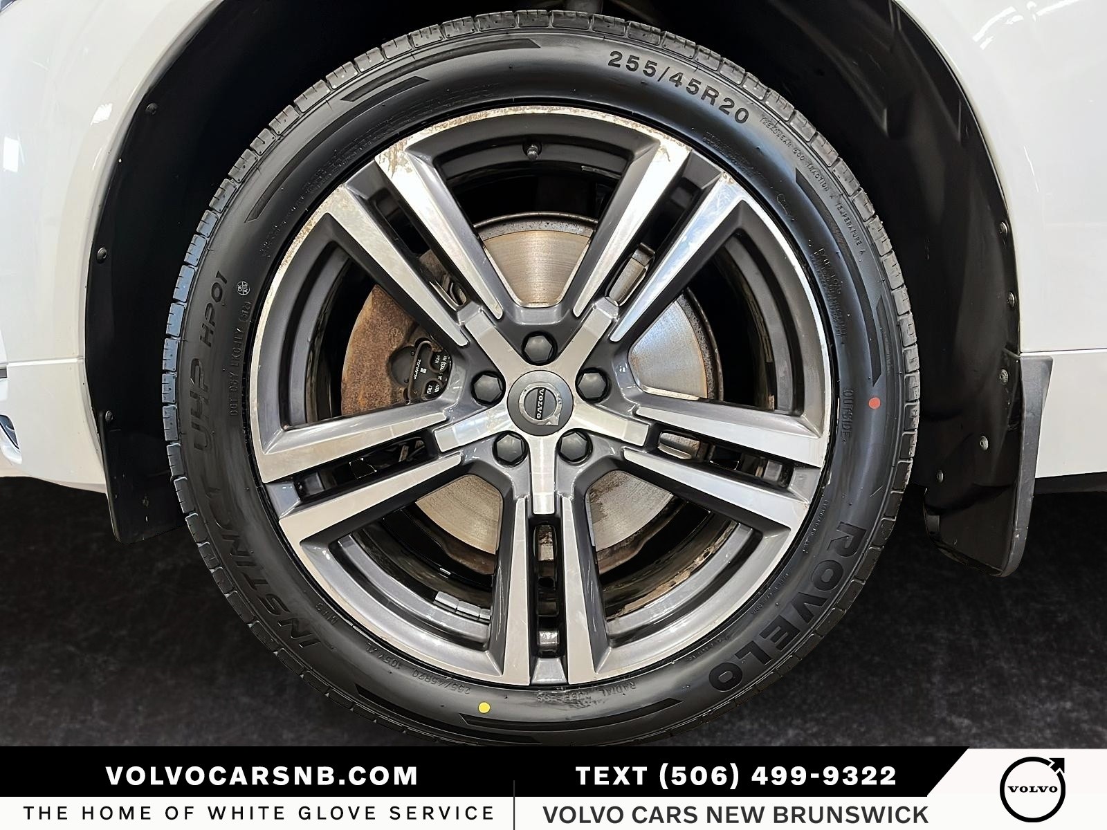 2021 Volvo XC60 Recharge Plug-In Hybrid T8 Inscription Expression